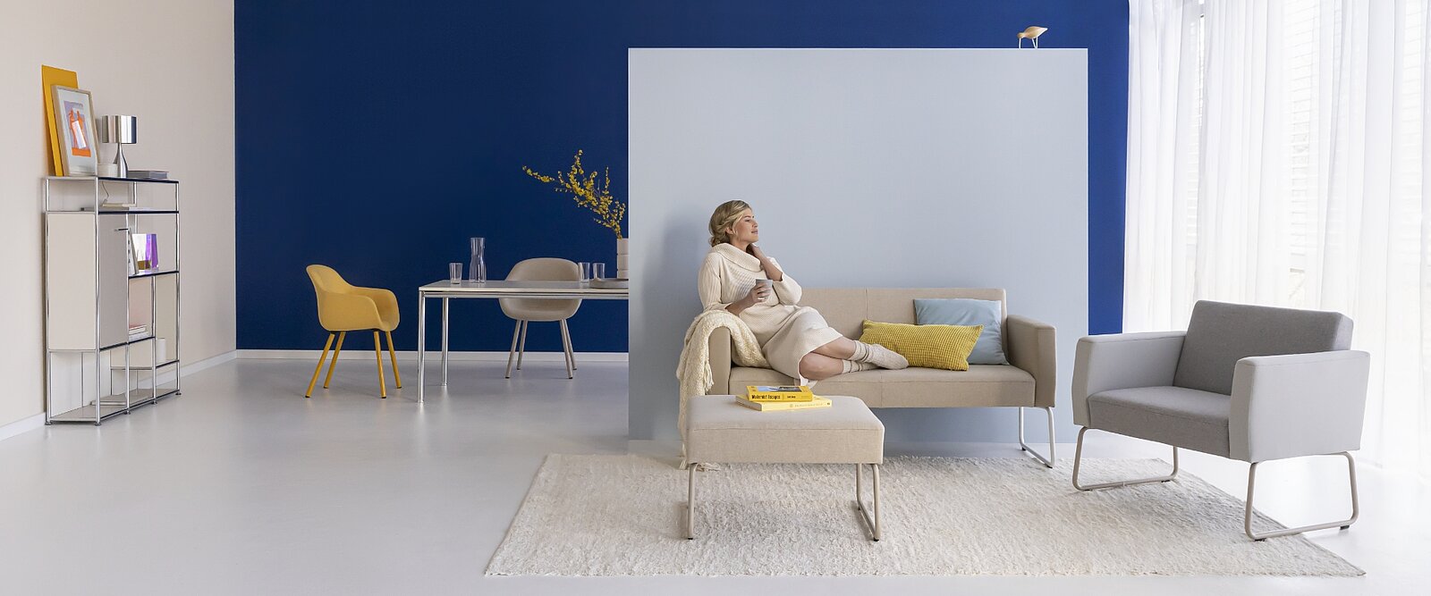 In qualsiasi ambiente, il lavoro ogni tanto passa in secondo piano e lascia il posto al<br />
relax ... funziona bene soprattutto a casa! Ovviamente con Reefs flex!